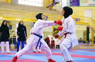 عنوان سوم بانوان جهرم در مسابقات کاراته فارس